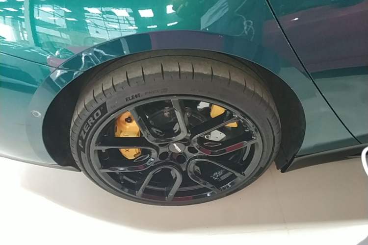 Used Xiaomi Auto SU7 Ultra 2025 Ultra Model Right Rear Wheel Hub