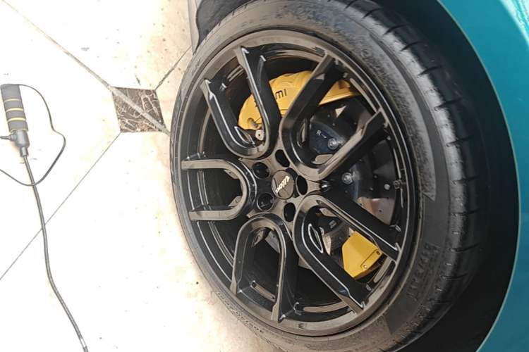 Used Xiaomi Auto SU7 Ultra 2025 Ultra Model Right Rear Wheel Hub