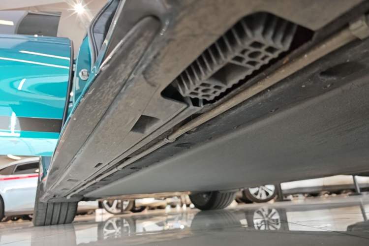 Used Xiaomi Auto SU7 Ultra 2025 Ultra Model Right Side Sill