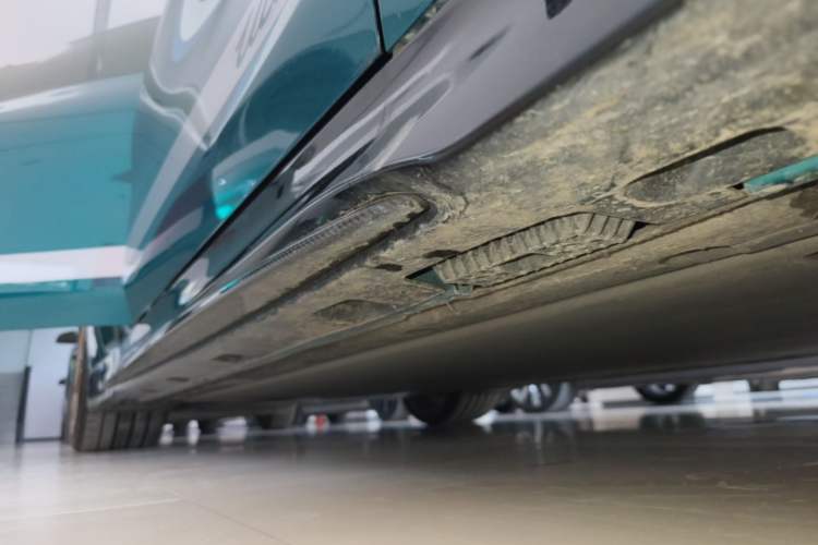 Used Xiaomi Auto SU7 Ultra 2025 Ultra Model Right Side Sill