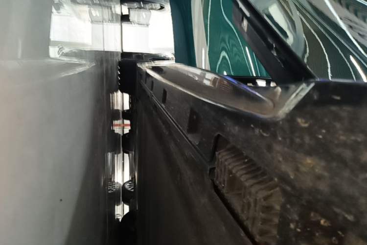 Used Xiaomi Auto SU7 Ultra 2025 Ultra Model Right Side Sill