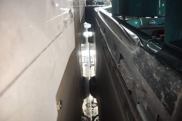 Used Xiaomi Auto SU7 Ultra 2025 Ultra Model Right Side Sill