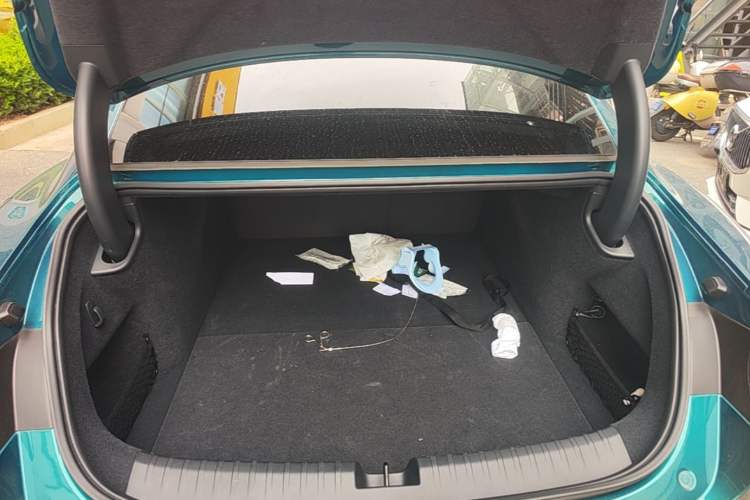 Used Xiaomi Auto SU7 Ultra 2025 Ultra Model Trunk