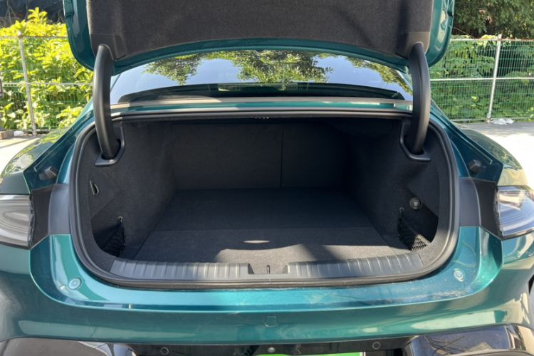 Used Xiaomi Auto SU7 Ultra 2025 Ultra Model Trunk