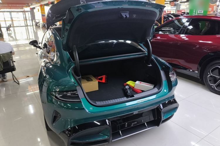 Used Xiaomi Auto SU7 Ultra 2025 Ultra Model Trunk
