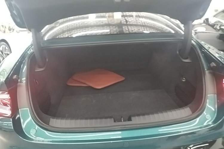 Used Xiaomi Auto SU7 Ultra 2025 Ultra Model Trunk
