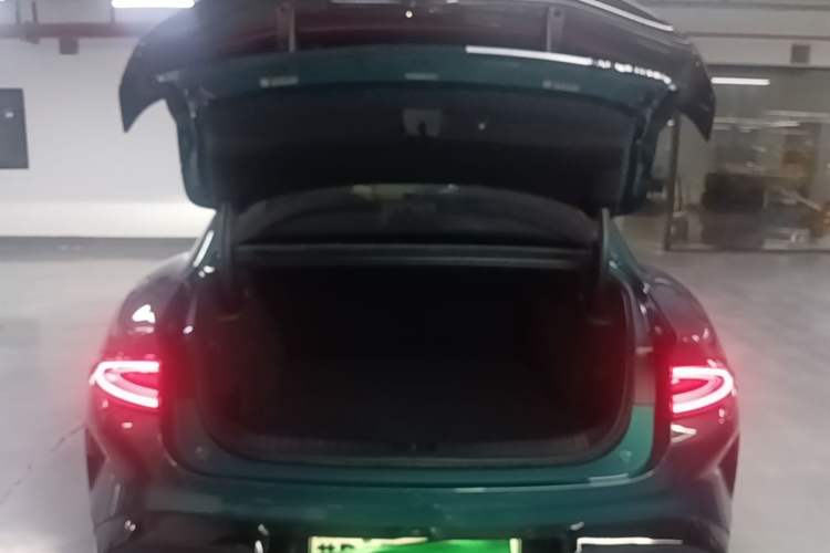 Used Xiaomi Auto SU7 Ultra 2025 Ultra Model Trunk