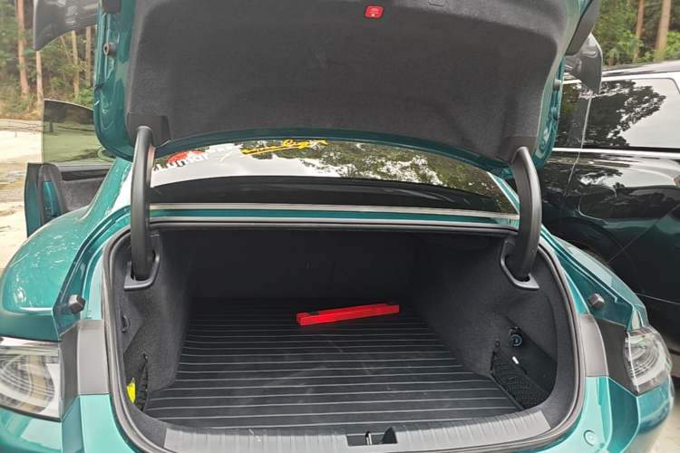 Used Xiaomi Auto SU7 Ultra 2025 Ultra Model Trunk