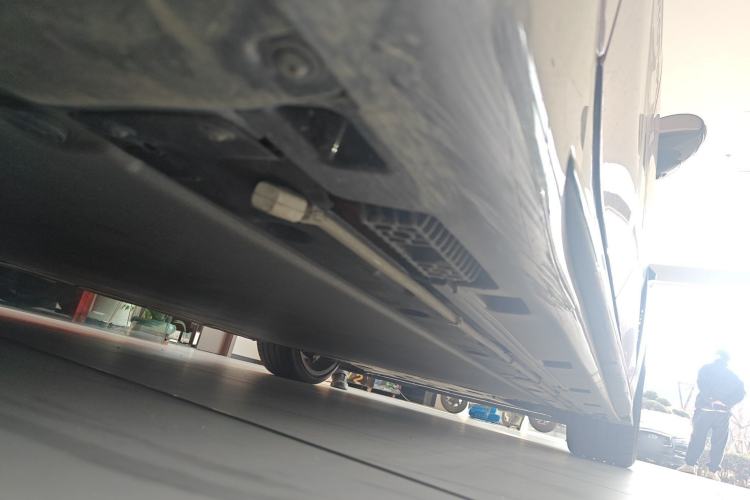 Used Xiaomi Auto SU7 Ultra 2025 Ultra Model Chassis Rear Right