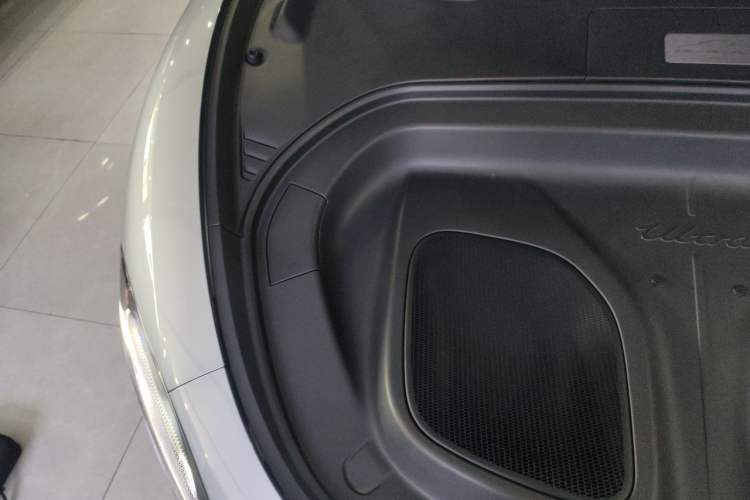 Used Xiaomi Auto SU7 Ultra 2025 Model Nürburgring Limited Edition Engine Bay Right