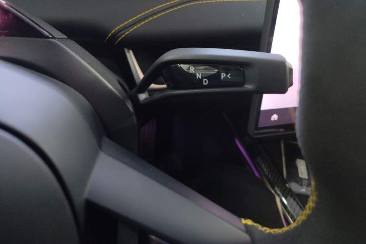Used Xiaomi Auto SU7 Ultra 2025 Model Nürburgring Limited Edition Gear Lever