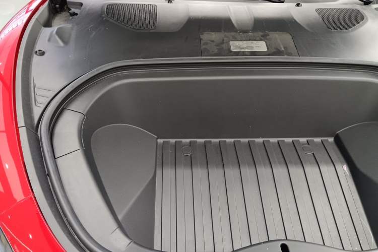Used Xiaomi Auto SU7 Ultra 2025 Ultra Model Engine Bay Right