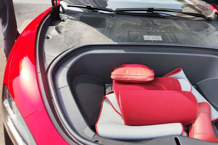 Used Xiaomi Auto SU7 Ultra 2025 Ultra Model Engine Bay Right