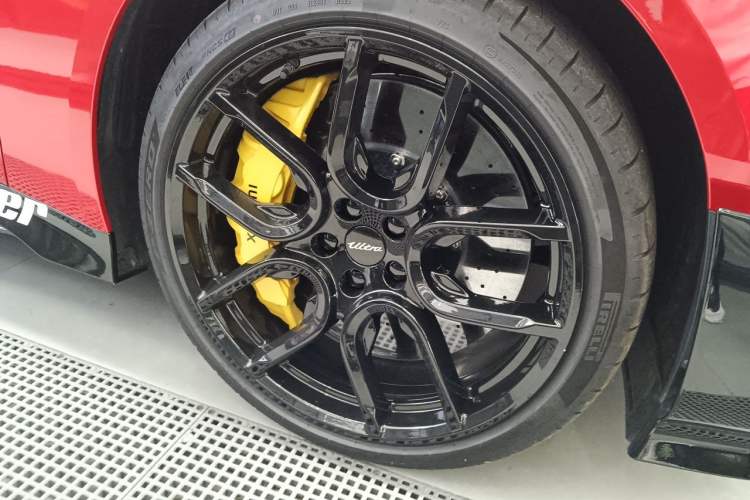 Used Xiaomi Auto SU7 Ultra 2025 Ultra Model Right Front Wheel Hub