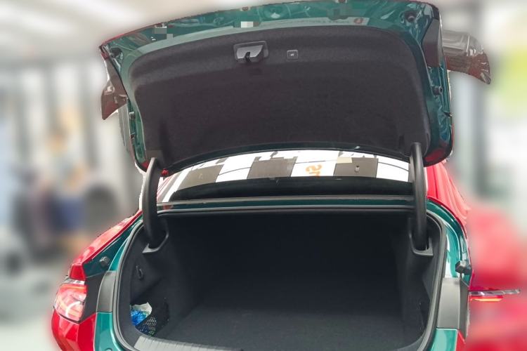 Used Xiaomi Auto SU7 Ultra 2025 Ultra Model Trunk