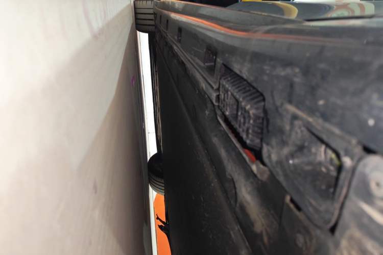 Used Xiaomi Auto SU7 Ultra 2025 Ultra Model Chassis Rear Left