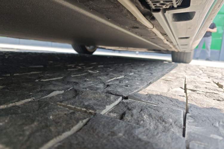 Used Xiaomi Auto SU7 Ultra 2025 Ultra Model Chassis Rear Right