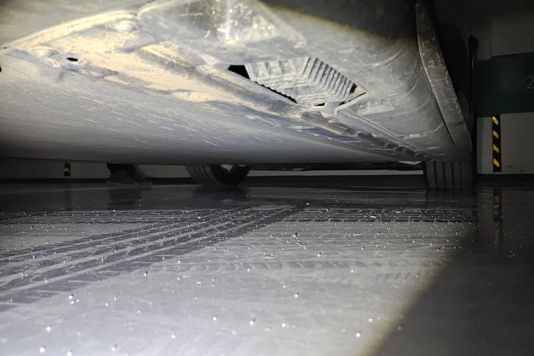 Used Xiaomi Auto SU7 Ultra 2025 Ultra Model Chassis Rear Right