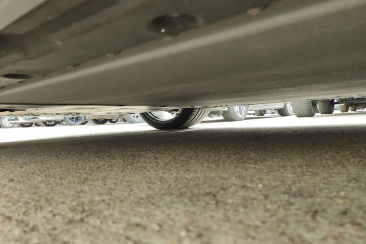 Used Xiaomi Auto SU7 Ultra 2025 Ultra Model Chassis Rear Right