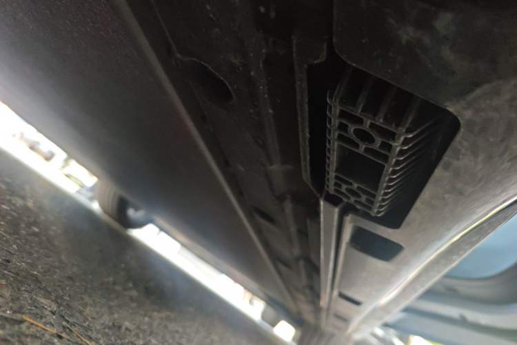 Used Xiaomi Auto SU7 Ultra 2025 Ultra Model Chassis Rear Right