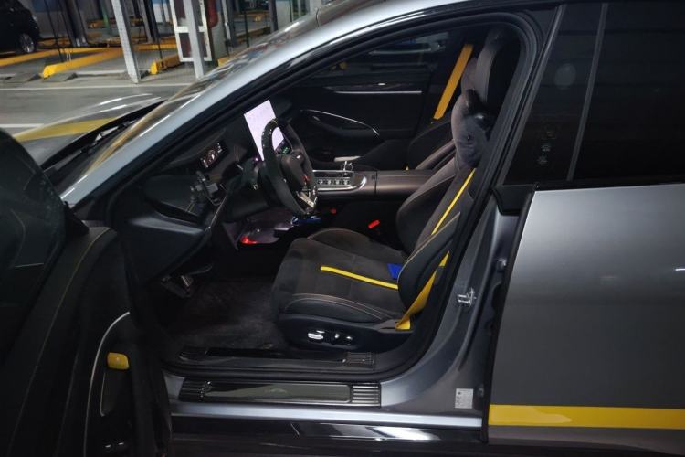 Used Xiaomi Auto SU7 Ultra 2025 Ultra Model Driver Seat