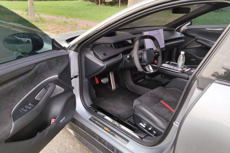 Used Xiaomi Auto SU7 Ultra 2025 Ultra Model Driver Seat