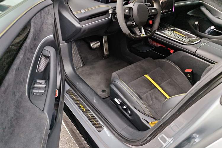 Used Xiaomi Auto SU7 Ultra 2025 Ultra Model Driver Seat