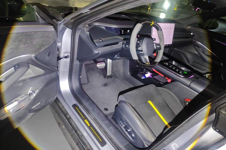 Used Xiaomi Auto SU7 Ultra 2025 Ultra Model Driver Seat