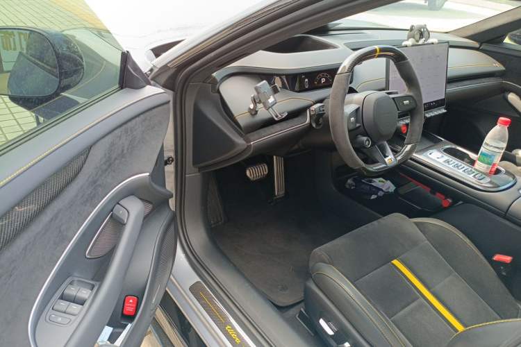 Used Xiaomi Auto SU7 Ultra 2025 Ultra Model Driver Seat
