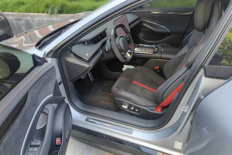Used Xiaomi Auto SU7 Ultra 2025 Ultra Model Driver Seat