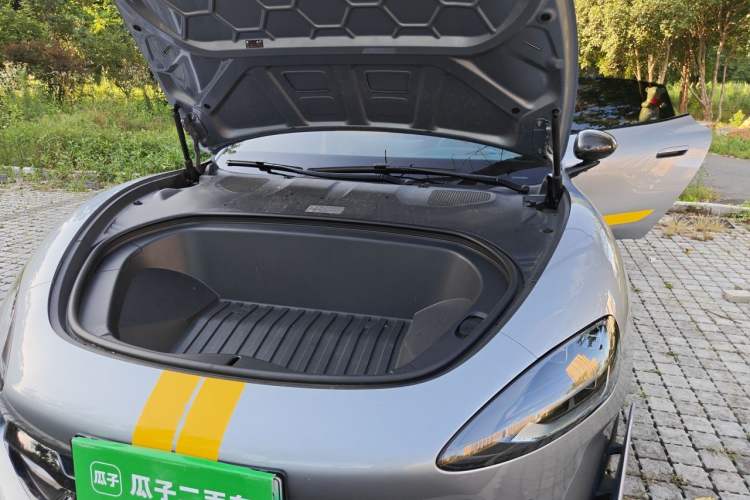 Used Xiaomi Auto SU7 Ultra 2025 Ultra Model Engine Bay Left