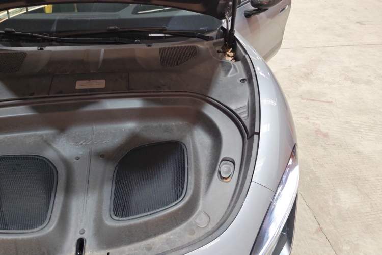 Used Xiaomi Auto SU7 Ultra 2025 Ultra Model Engine Bay Left