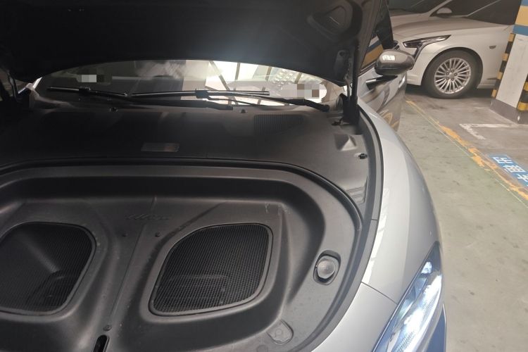 Used Xiaomi Auto SU7 Ultra 2025 Ultra Model Engine Bay Left