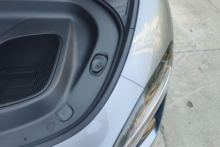 Used Xiaomi Auto SU7 Ultra 2025 Ultra Model Engine Bay Left