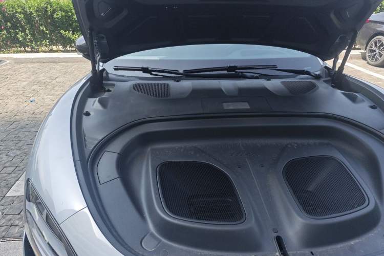Used Xiaomi Auto SU7 Ultra 2025 Ultra Model Engine Bay Right
