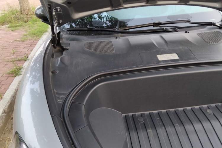 Used Xiaomi Auto SU7 Ultra 2025 Ultra Model Engine Bay Right