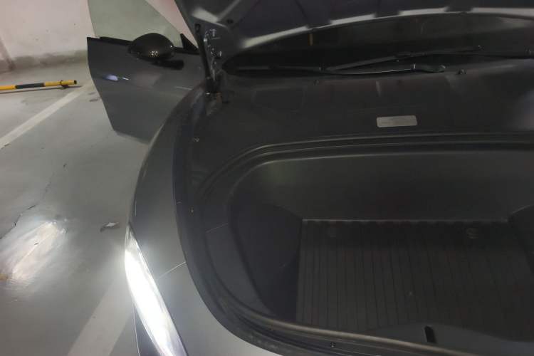 Used Xiaomi Auto SU7 Ultra 2025 Ultra Model Engine Bay Right