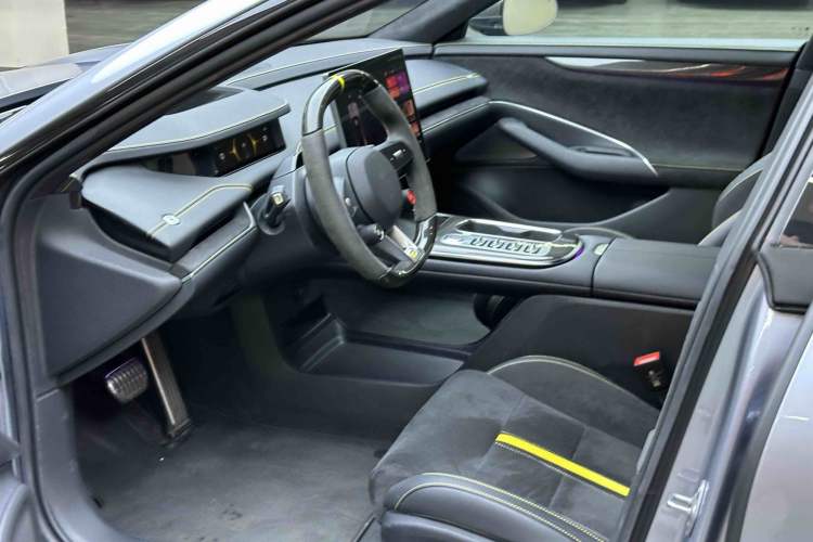Used Xiaomi Auto SU7 Ultra 2025 Ultra Model Interior 1