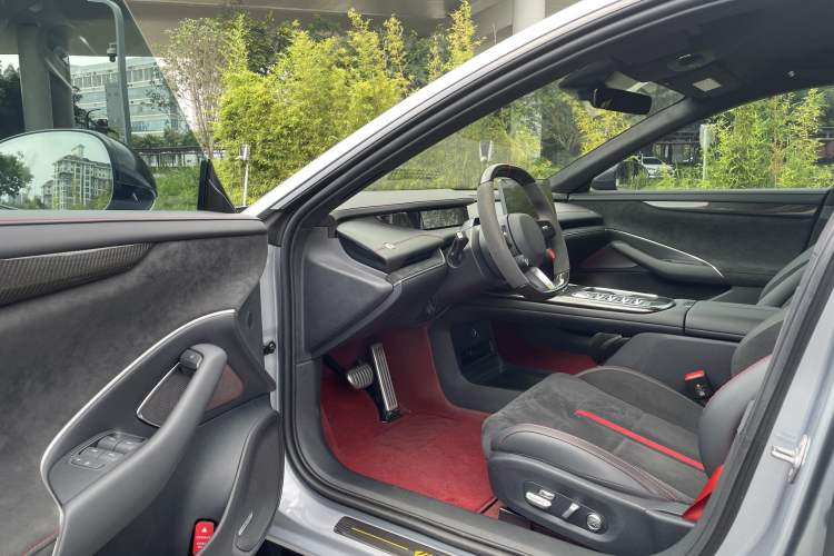 Used Xiaomi Auto SU7 Ultra 2025 Ultra Model Interior 2