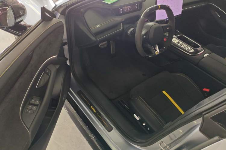 Used Xiaomi Auto SU7 Ultra 2025 Ultra Model Interior 3