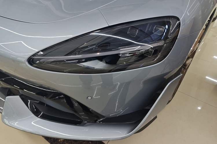 Used Xiaomi Auto SU7 Ultra 2025 Ultra Model Left Front Headlight