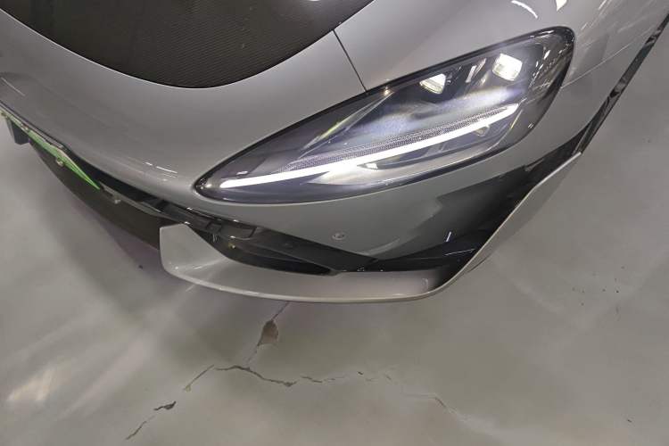 Used Xiaomi Auto SU7 Ultra 2025 Ultra Model Left Front Headlight