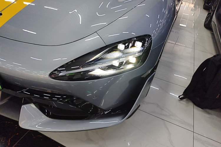 Used Xiaomi Auto SU7 Ultra 2025 Ultra Model Left Front Headlight