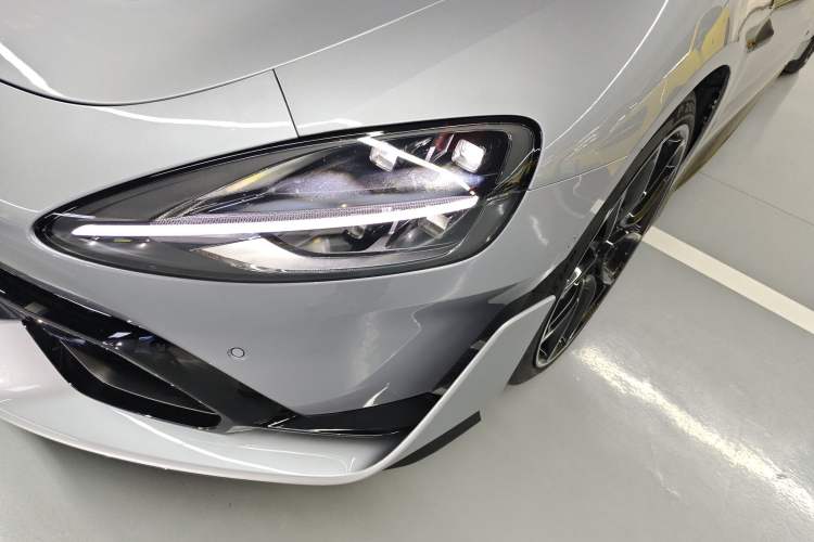 Used Xiaomi Auto SU7 Ultra 2025 Ultra Model Left Front Headlight