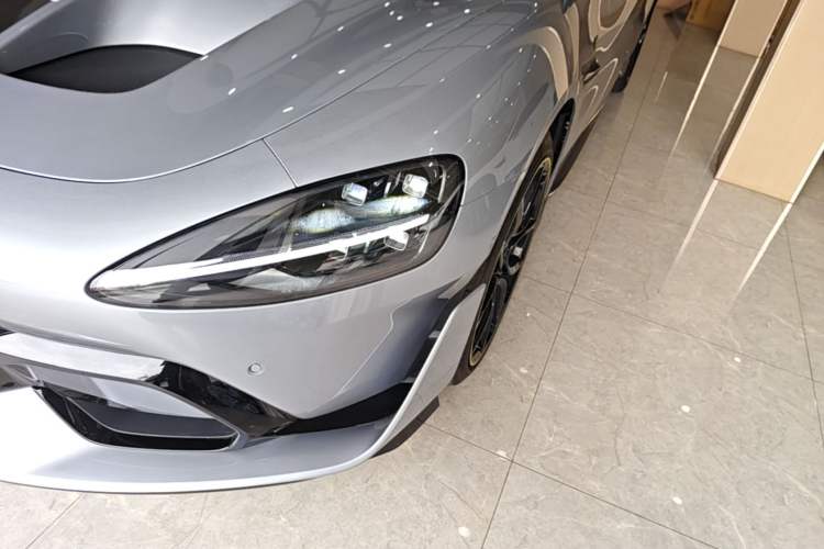Used Xiaomi Auto SU7 Ultra 2025 Ultra Model Left Front Headlight