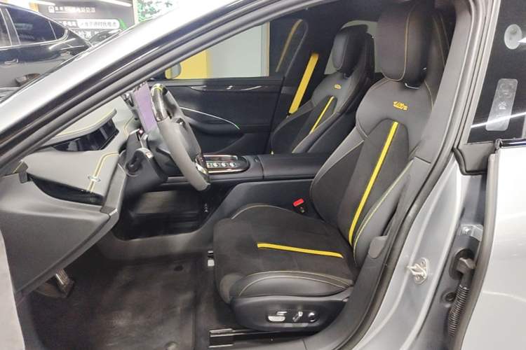 Used Xiaomi Auto SU7 Ultra 2025 Ultra Model Left Front Seat