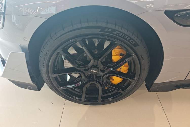 Used Xiaomi Auto SU7 Ultra 2025 Ultra Model Left Front Wheel Hub