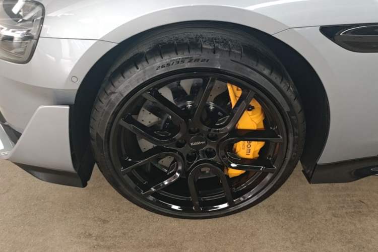 Used Xiaomi Auto SU7 Ultra 2025 Ultra Model Left Front Wheel Hub