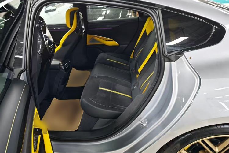 Used Xiaomi Auto SU7 Ultra 2025 Ultra Model Left Rear Seat