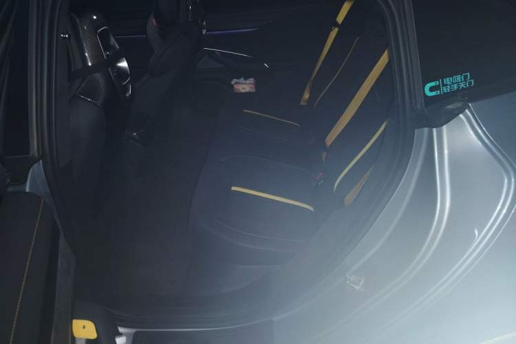 Used Xiaomi Auto SU7 Ultra 2025 Ultra Model Left Rear Seat